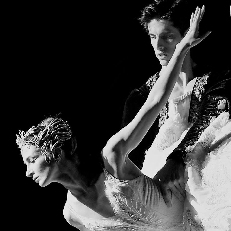 Ballet Under The Stars Lauren Cuthbertson Xander Parish | Professional Sprung & Vinyl Dance Floors | Harlequin Floors